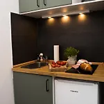 Fresh - 20th Floor - Netflix - Center Apartment