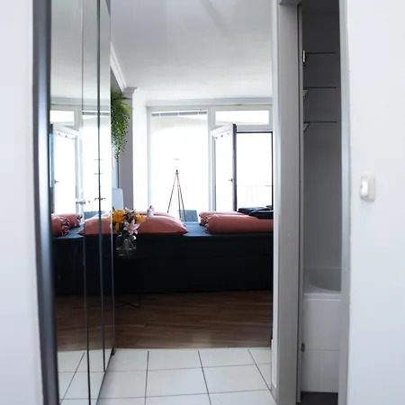 Fresh - 20th Floor - Netflix - Center Apartment