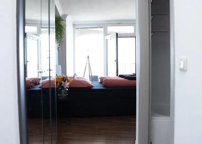 Fresh - 20th Floor - Netflix - Center Lägenhet